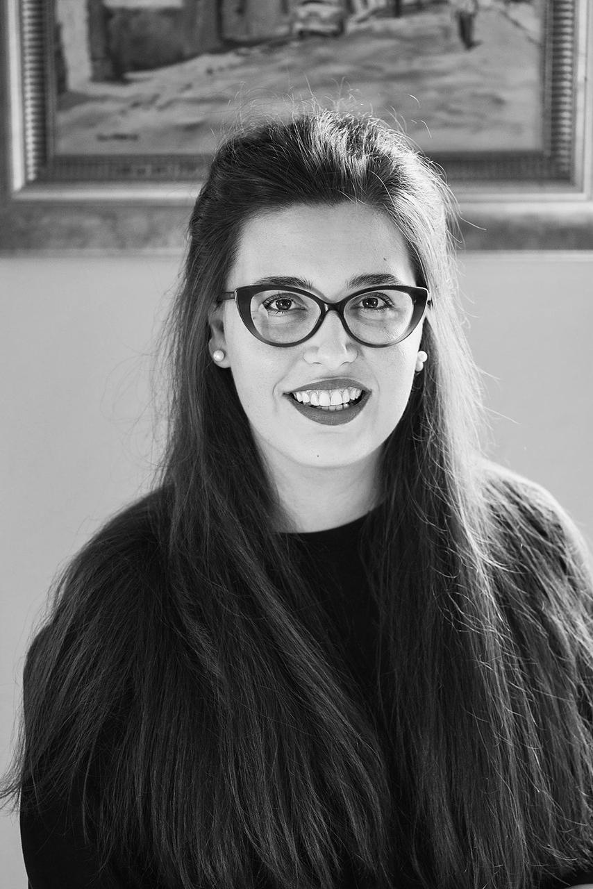 {'name': 'Dr. P Reyneke', 'description': 